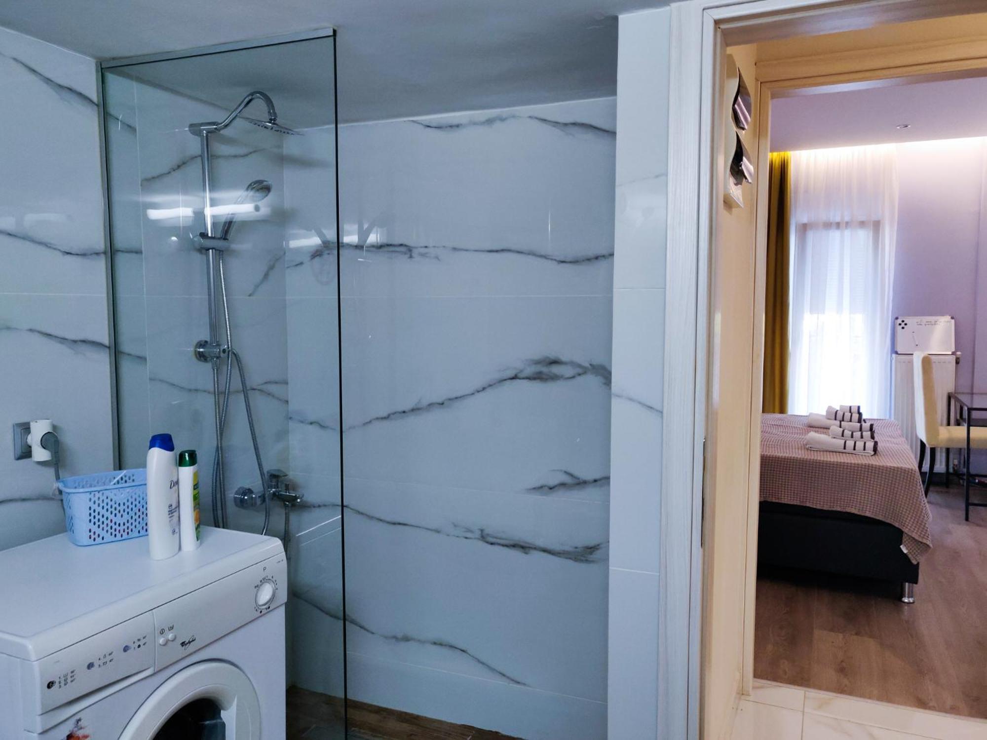 Luxury Suites With King-Sized Bed Soluň Pokoj fotografie
